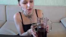 Morrigan & Valeria Ross - Ladies who lunch (video)