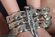Triple Irish 8 handcuffs