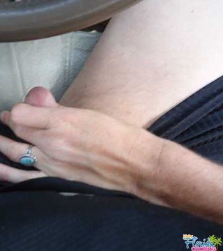 Kinky Amateur Irish Milf Molly Playing In The Car