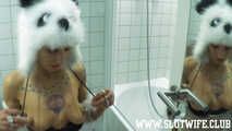 [Blasen und Würgen] Vilja zieht ihr Pandamützchen über und wird in die Pandaschnauze gefickt