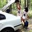 Dana & La Pulya - Fahrer Dana wird von Anhalterin La Pulya gefangen genommen (video)