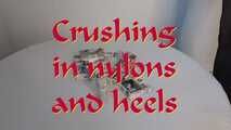 Crushing in Nylons und Heels