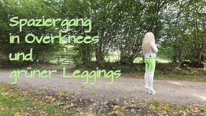 Overknees und grüne Leggings