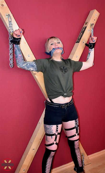 Roxxxi - Helpless and bandana-gagged