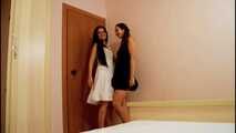 La Pulya & Xenia - Zwei gelangweilte Mädchen spielen Dress Up und genießen wilde Bondage (video)