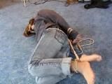 AB-Serie Vanessa hogtied barefeet