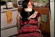 34 YR OLD STAY AT HOME MOM IS HANDGAGGED, STINKY SOCK MOUTH STUFFED, WRAP MICRO FILM TAPE GAGGED, PANTYHOSE LEGS AND FEET, TOE-TIED AND GAG TALKING WHILE TIGHTLY TIED TO A CHAIR (D73-2)