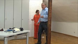 Meryl - New prisoner in the office Teil 2 von 8