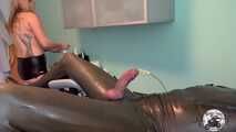 Hanna Engels - Flushed out and jerked off! Martina's monthly check-up