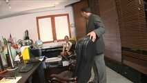 Sekretärinnen - Donna Bell - Ich möchte meinen Arsch von meinem Chef gefickt bekommen