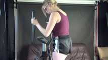 *** Sexy MIA wearing a black shiny nylon shots and a purple top during her workout on the cross trainer (Video)***