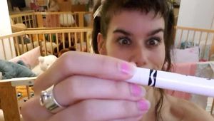 Video: Emma putting on Crayola lipstick