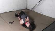 Kyra get photographed in a hogtie