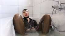 Asianrubberdoll takes a bath