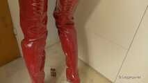 Crushing in red overknees