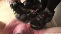 2058 Sneakers trampling with Lysa Mandy and Noemie 