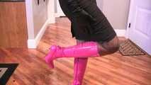 Latex boot praise 2