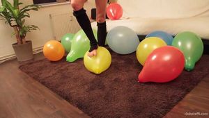 168 Balloons & Feet