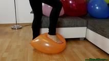 Hannah's first video: barefoot and balloons