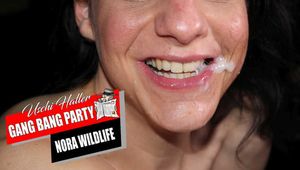 Produktionsfotos: GangBang Party mit Nora Wildlife