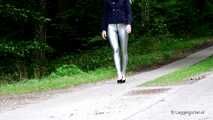 My silver zipp-leggings