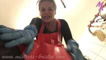 My horny red #rubberapron with blue #rubbergloves