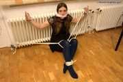 Guest Romy - For the first time tied up in the office 4
